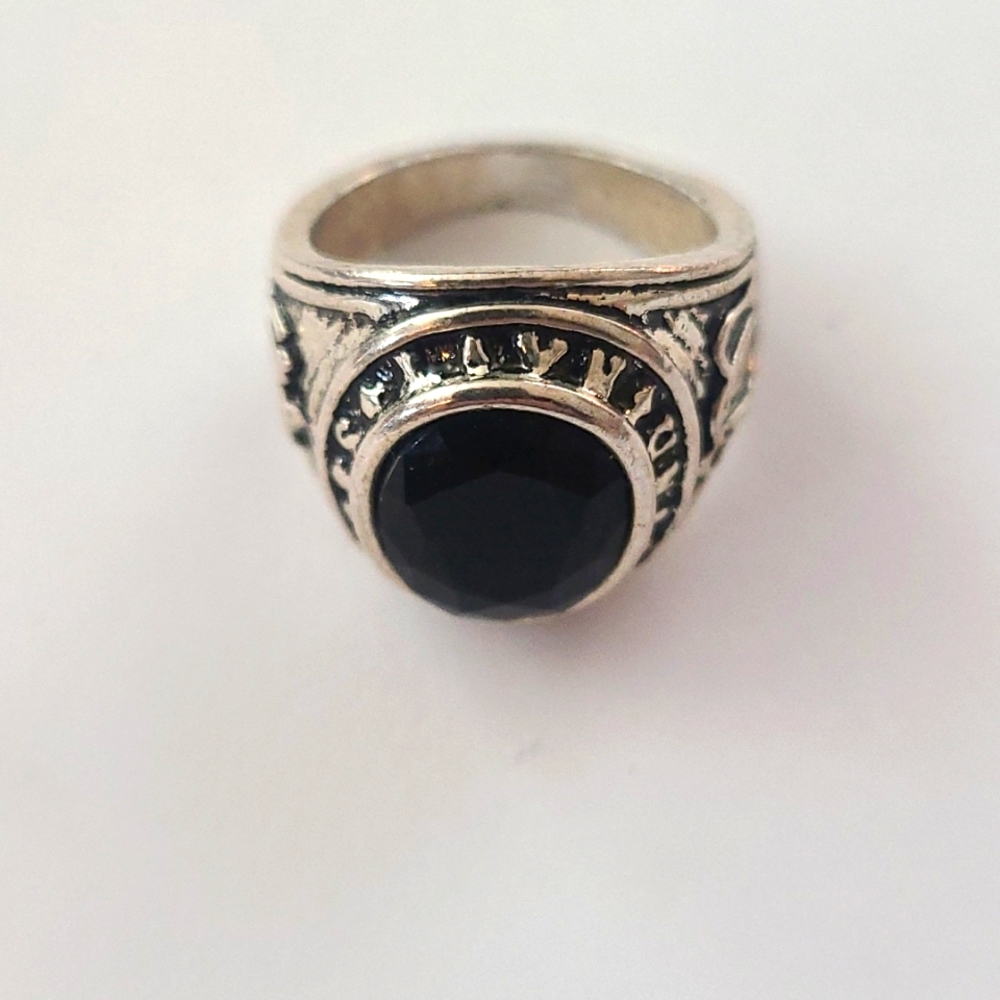 Silver and black stone intricate engravings, unisex ring. Gothic/victorian/biker
